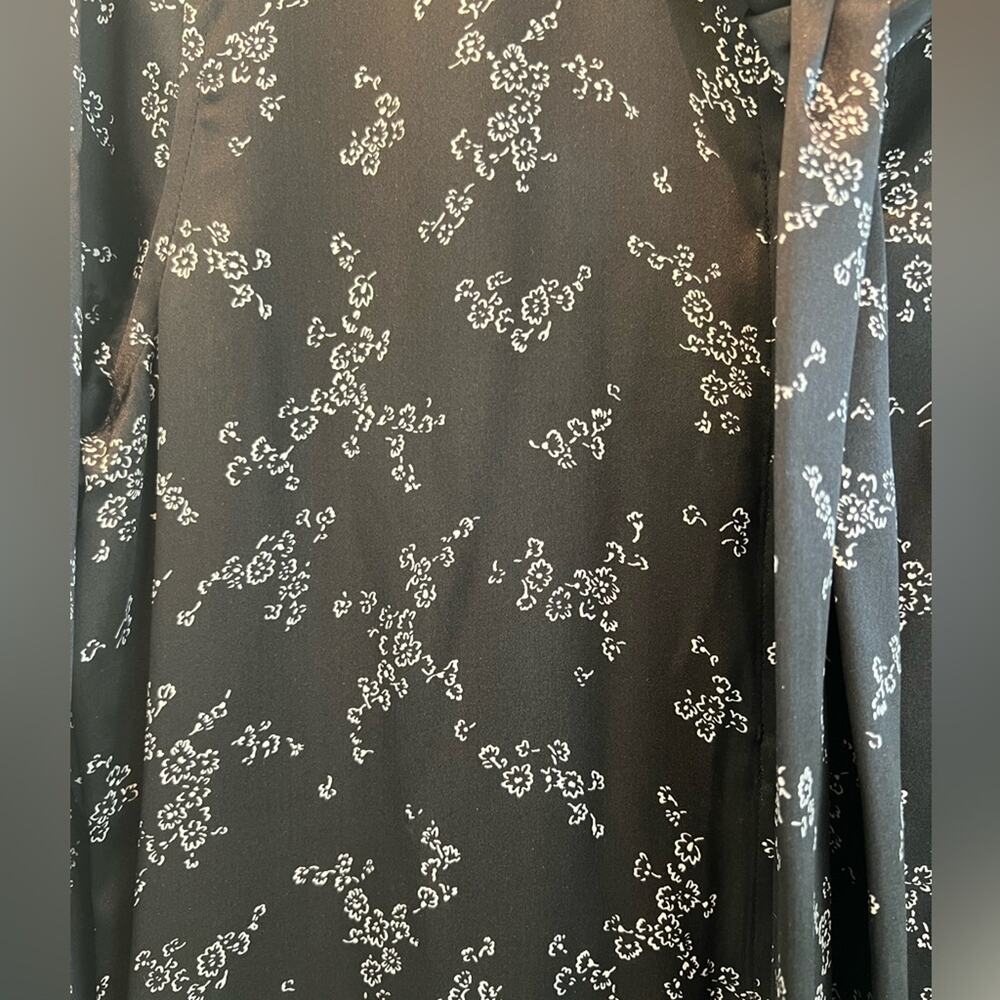 Equipment Natalia Silk Tie-Neck Bow Mini Dress Black White Floral Print Size M - Picture 5 of 5